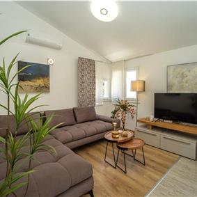 6 Bedroom Beachfront Villa with Heated Pool near Vela Luka on Korcula Island, Sleep 12